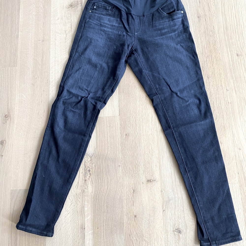 AG Maternity Jeans (size 28R)